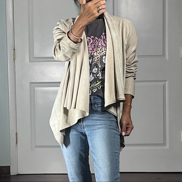 Blank NYC Jackets & Blazers - Blank NYC faux leather suede jacket size M